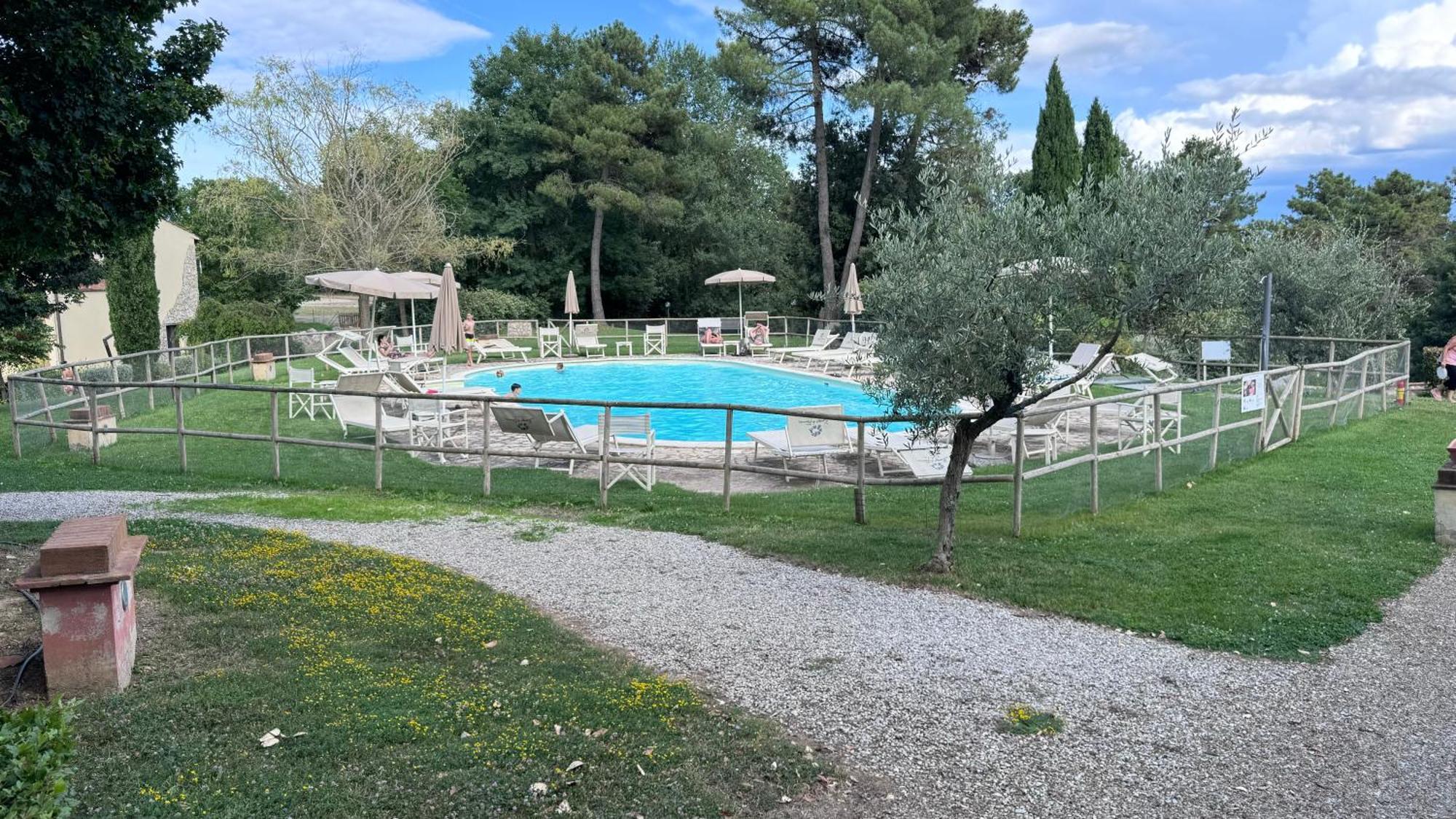 Appartamento Isenesi Gambassi Terme Esterno foto